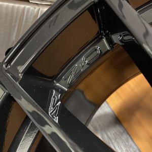 Nieuwe set OZ Racing Superturismo Evoluzione Gloss Black ET44 8,5×19 4 losse velgen. W01852209M4