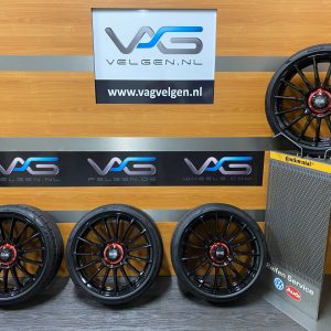 Nieuwe set OZ Racing Superturismo Evoluzione Gloss Black ET44 8,5×19 W01852209M4